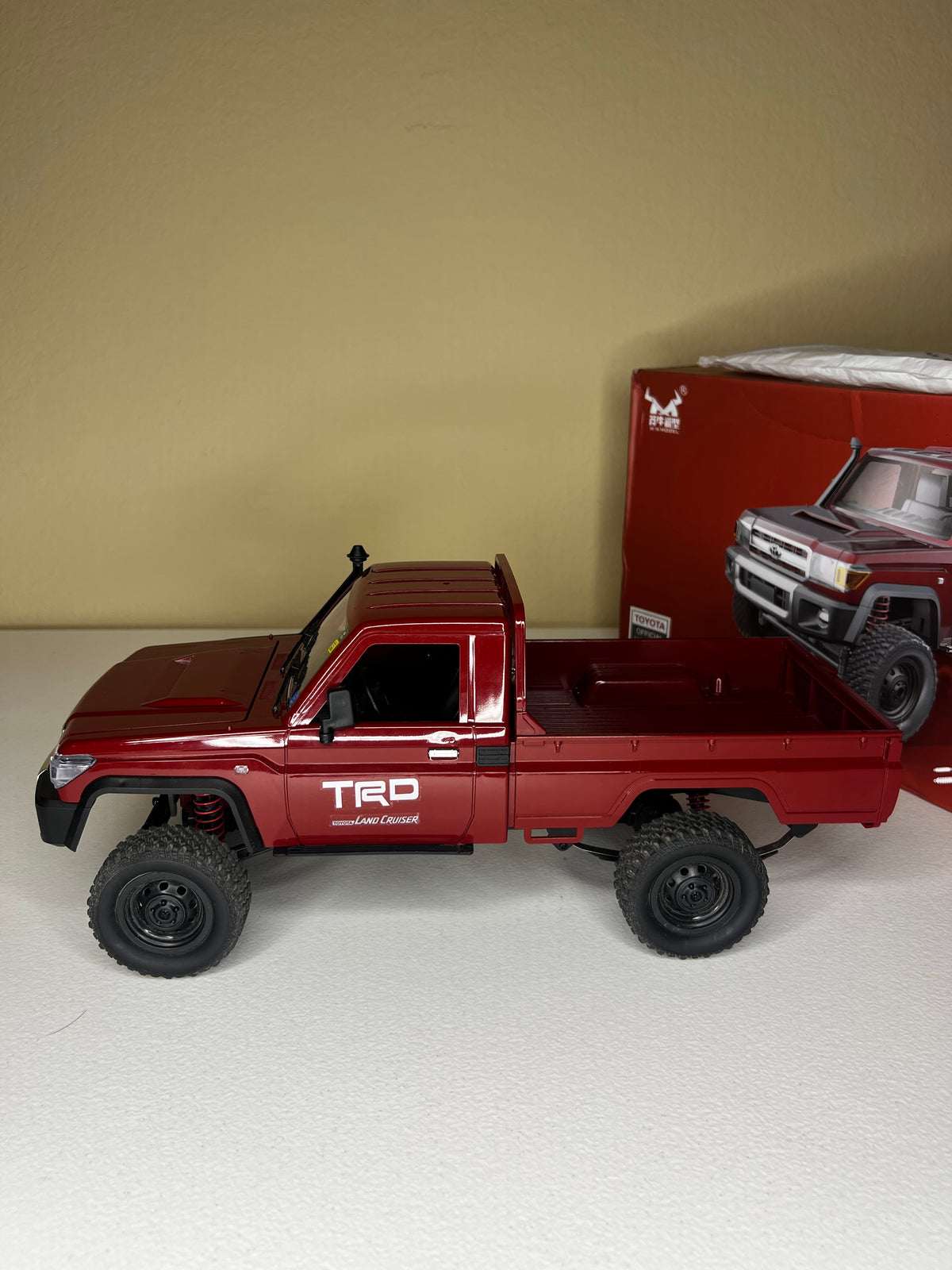 Pre-owned: MNRC MN82 1:12 Toyota Land Cruiser LC79 4WD RC Pickup Truck