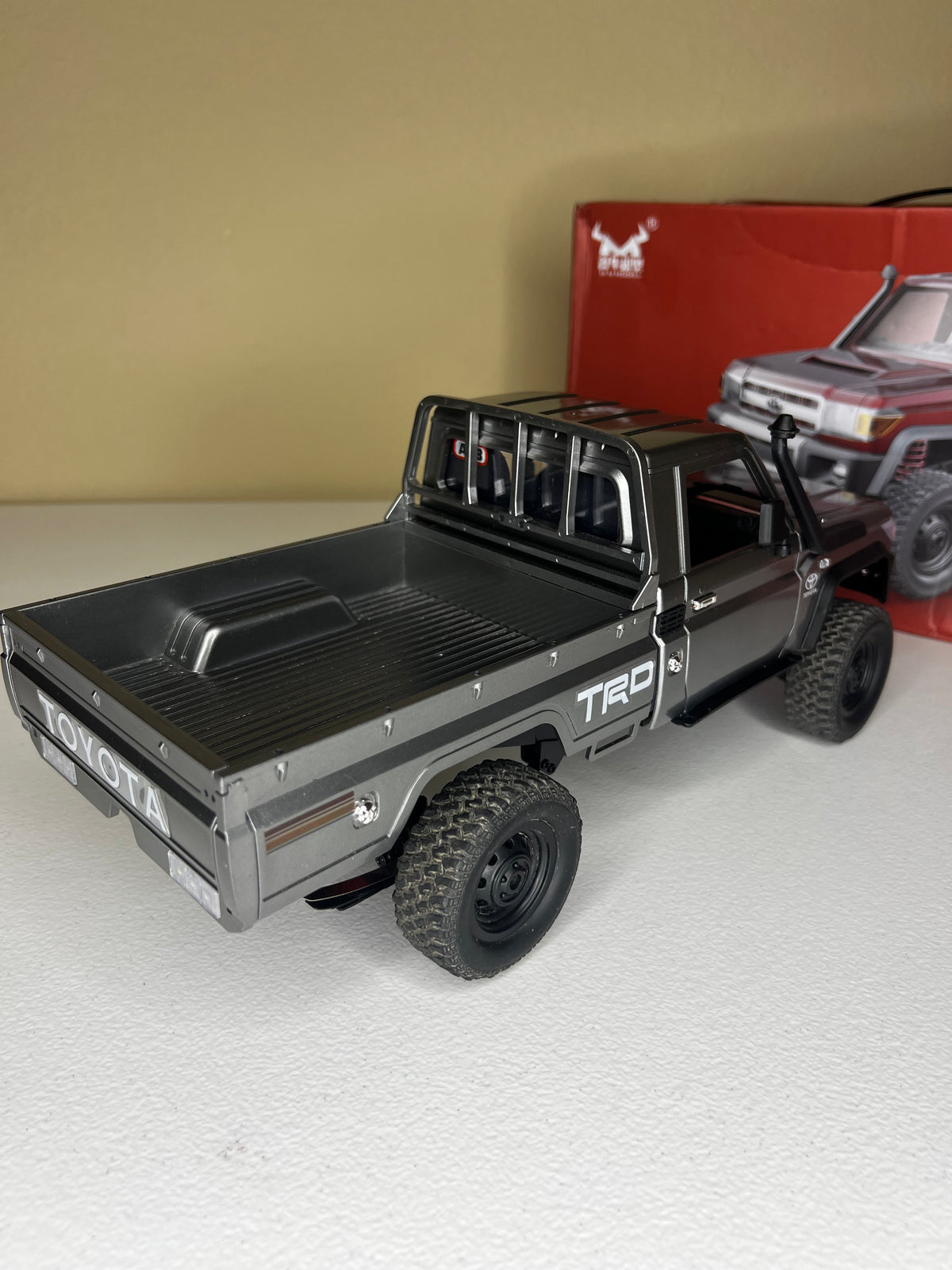 Pre-Owned: MNRC MN82 Pro 1:12 Toyota Land Cruiser LC79 4WD RC Pickup Truck (Silver)