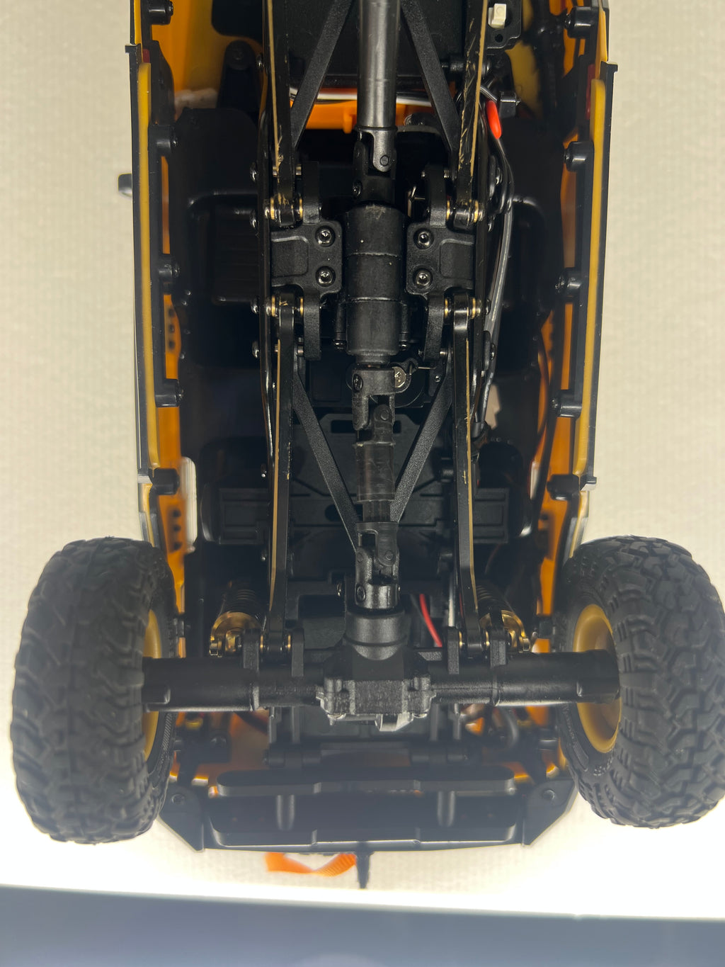Pre-Owned: FMS 1:24 Land Rover Discovery 4WD RC SUV (2-speed)