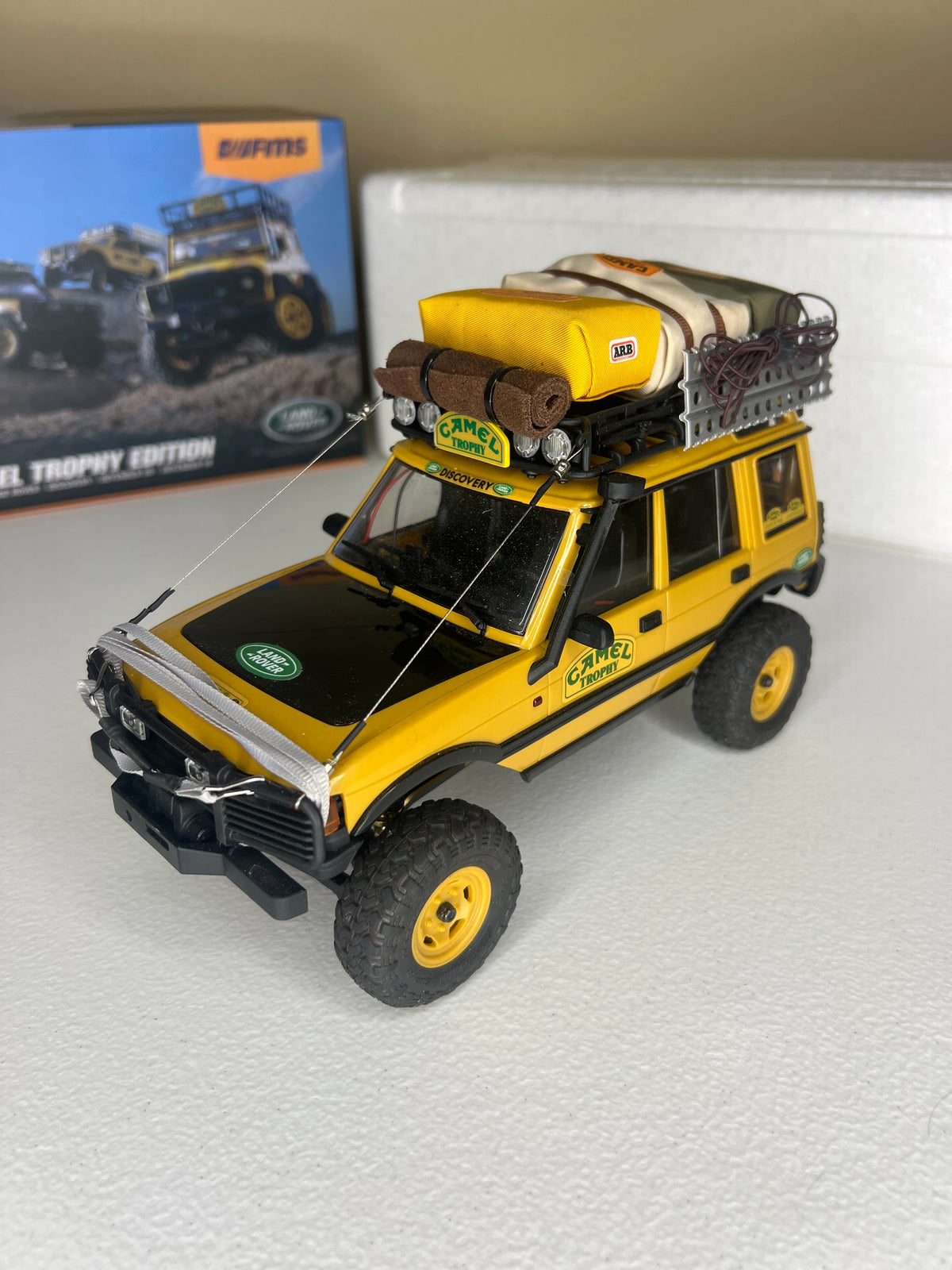Pre-Owned: FMS 1:24 Land Rover Discovery 4WD RC SUV (2-speed)