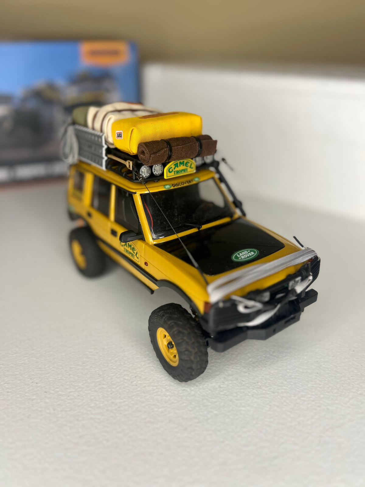 Pre-Owned: FMS 1:24 Land Rover Discovery 4WD RC SUV (2-speed)