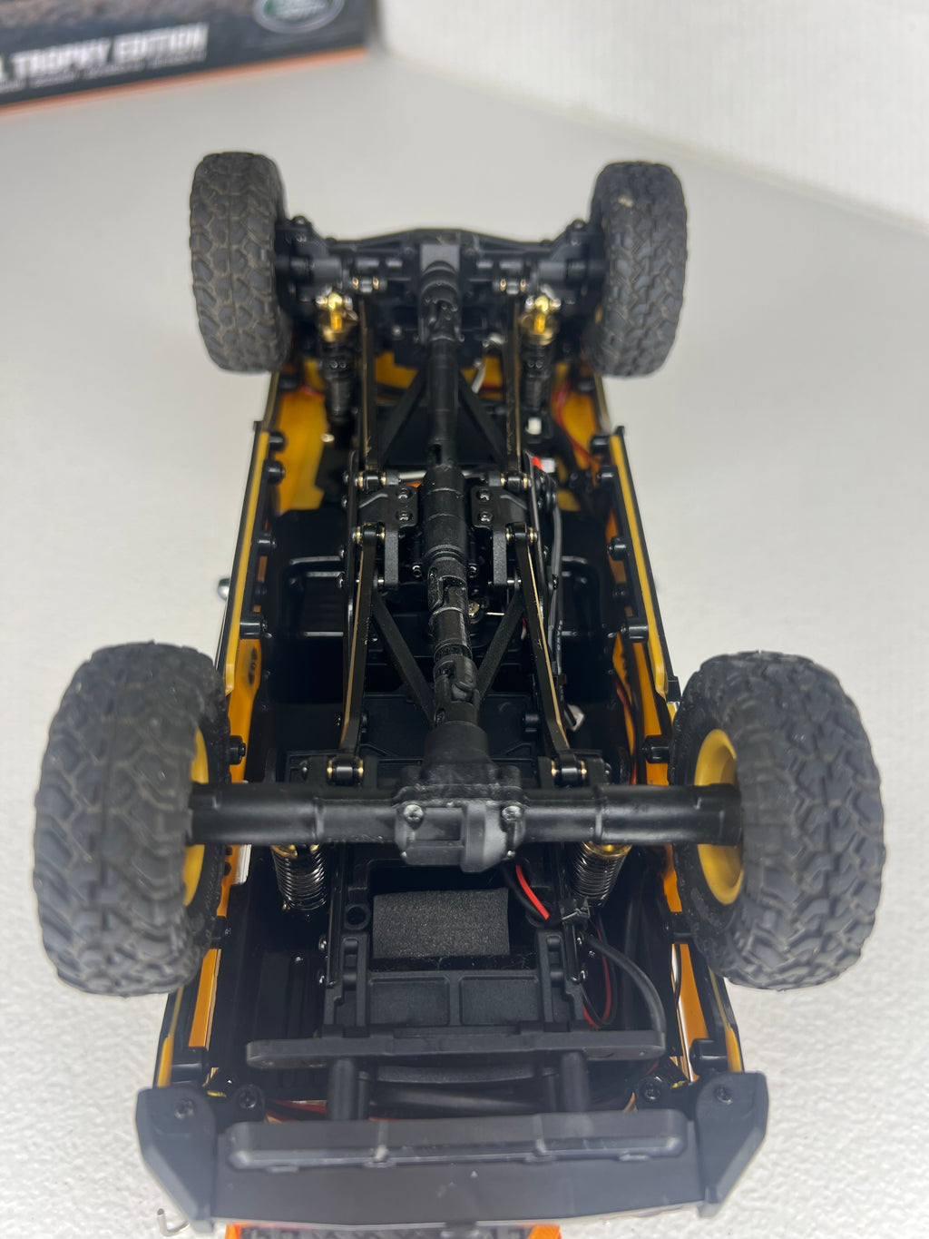 Pre-Owned: FMS 1:24 Land Rover Discovery 4WD RC SUV (2-speed)
