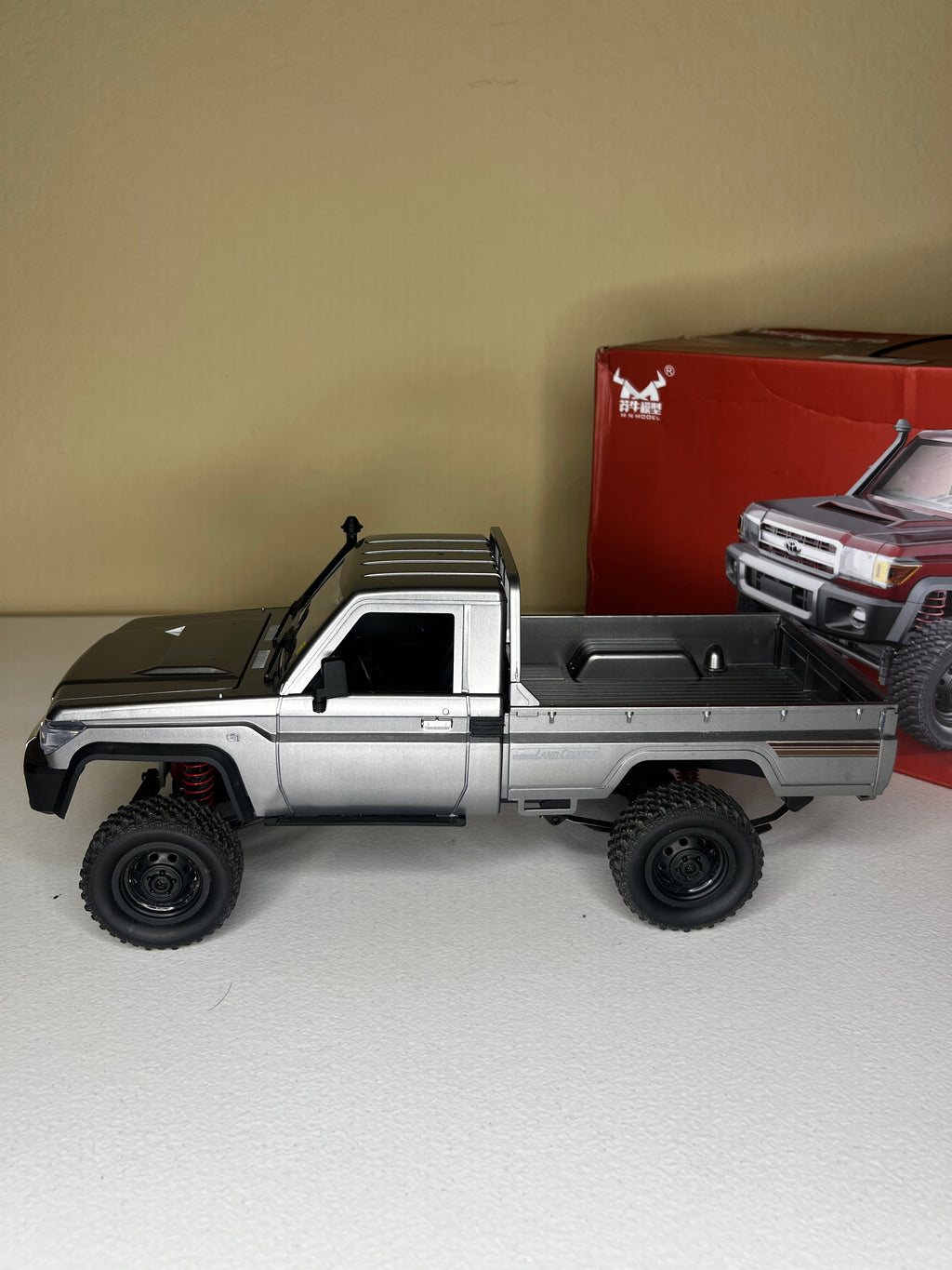 Pre-Owned: MNRC MN82 Pro 1:12 Toyota Land Cruiser LC79 4WD RC Pickup Truck (Silver)