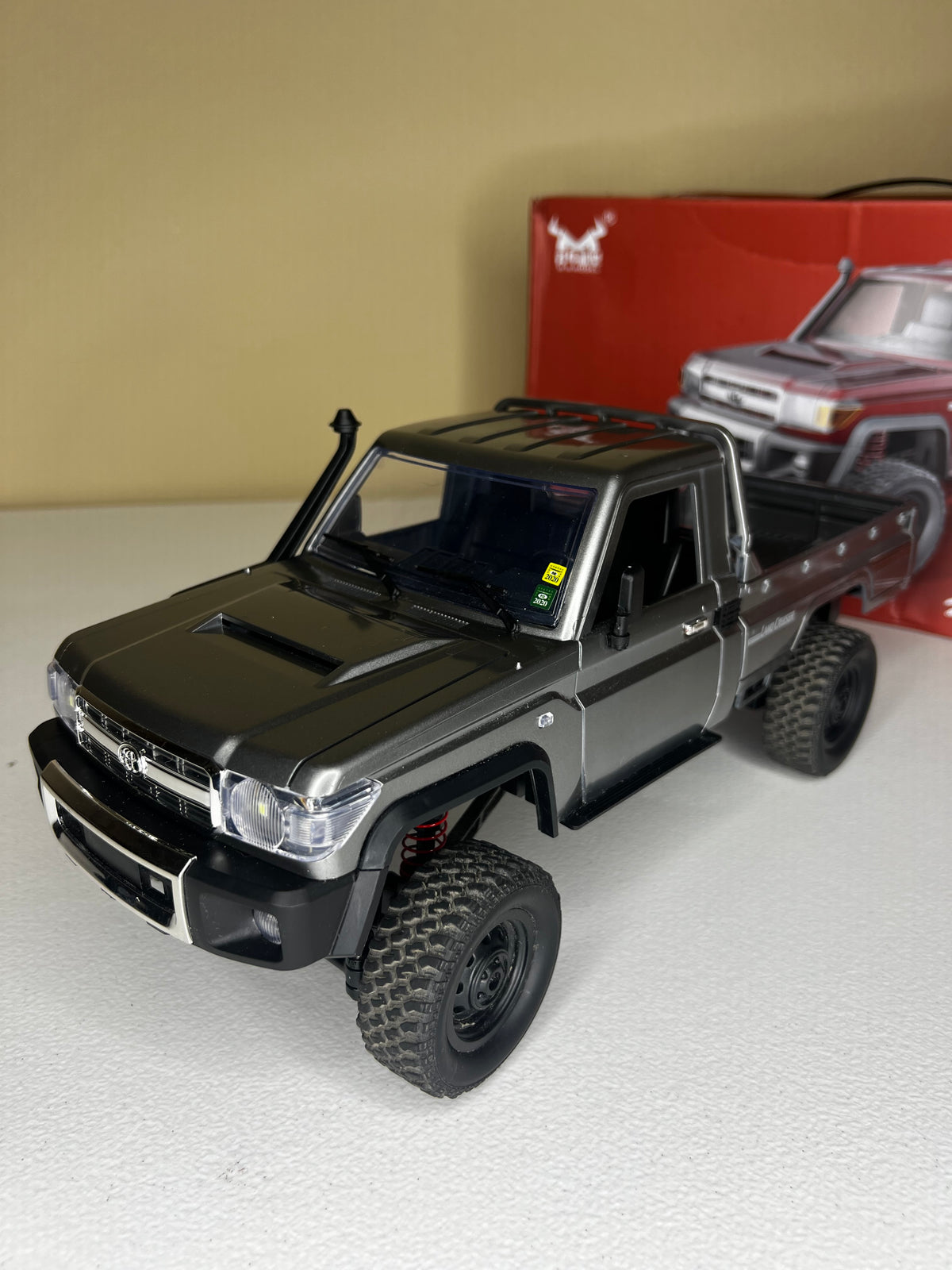 Pre-Owned: MNRC MN82 Pro 1:12 Toyota Land Cruiser LC79 4WD RC Pickup Truck (Silver)